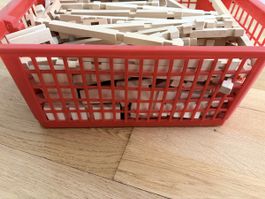 Holzbausteine: Grosser Korb voller Bauklötze aus Holz!