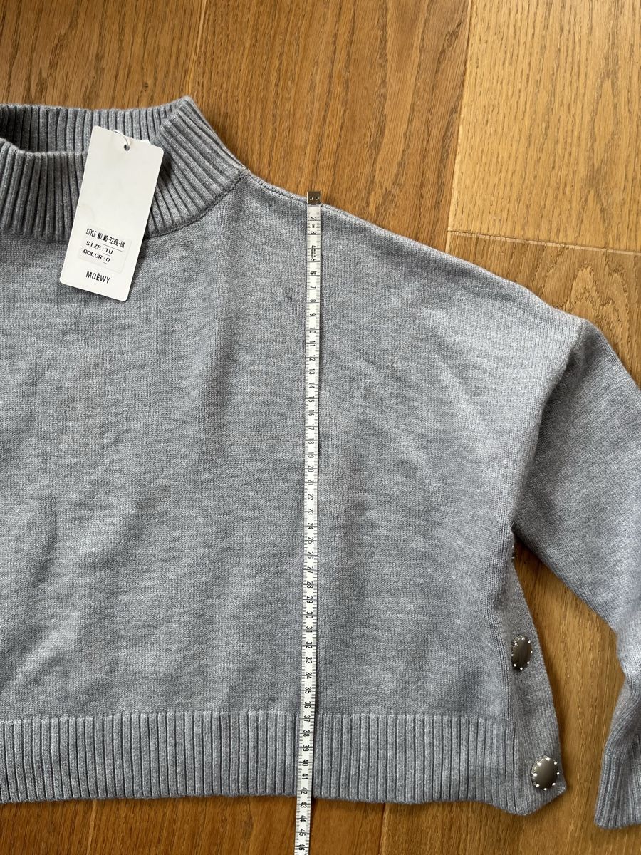 Maglioni & Felpe: Cropped Strickpullover, neu, grau, Gr. TU - Kuschelig – Nuovo e nell'imballaggio originale da Wädenswil venduto da Iana32 4