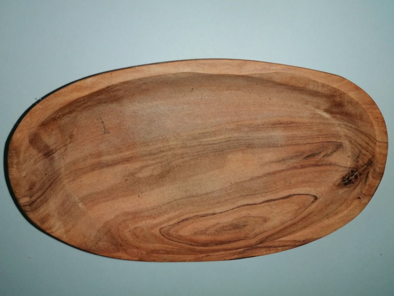 Articoli in legno: Olivenholzschale Neu – Nuovo (secondo la descrizione) da Triesenberg venduto da feinerli