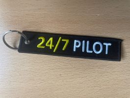 1 Schlüsselanhänger 24/7 Pilot