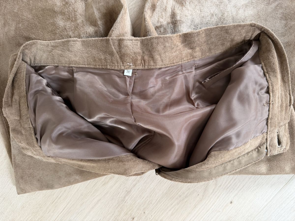 Pantalons: Pantalon – Neuf (Voir description) à Le Locle par Tibou60