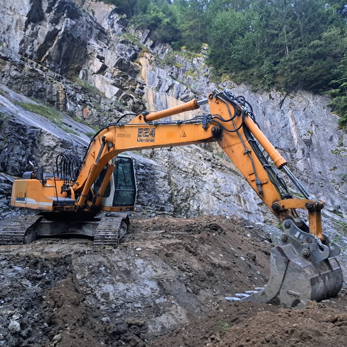 Liebherr Escavatori: Bagger Liebherr 924 R – Usato da Niederbipp venduto da baggerch