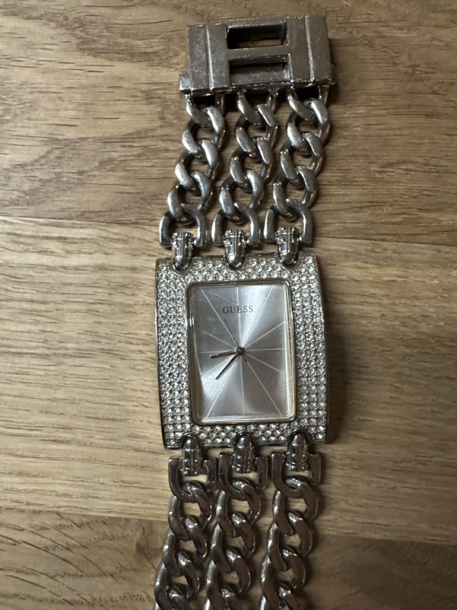 Guess Orologi: Guess Damenuhr Silber – Usato da Wahlen b. Laufen venduto da 1then