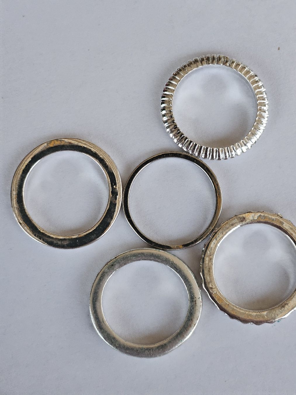 Anelli: Beisteck- Ringe 5er Set. Silberfarben – Usato da Zuzwil SG venduto da Martino1981 2