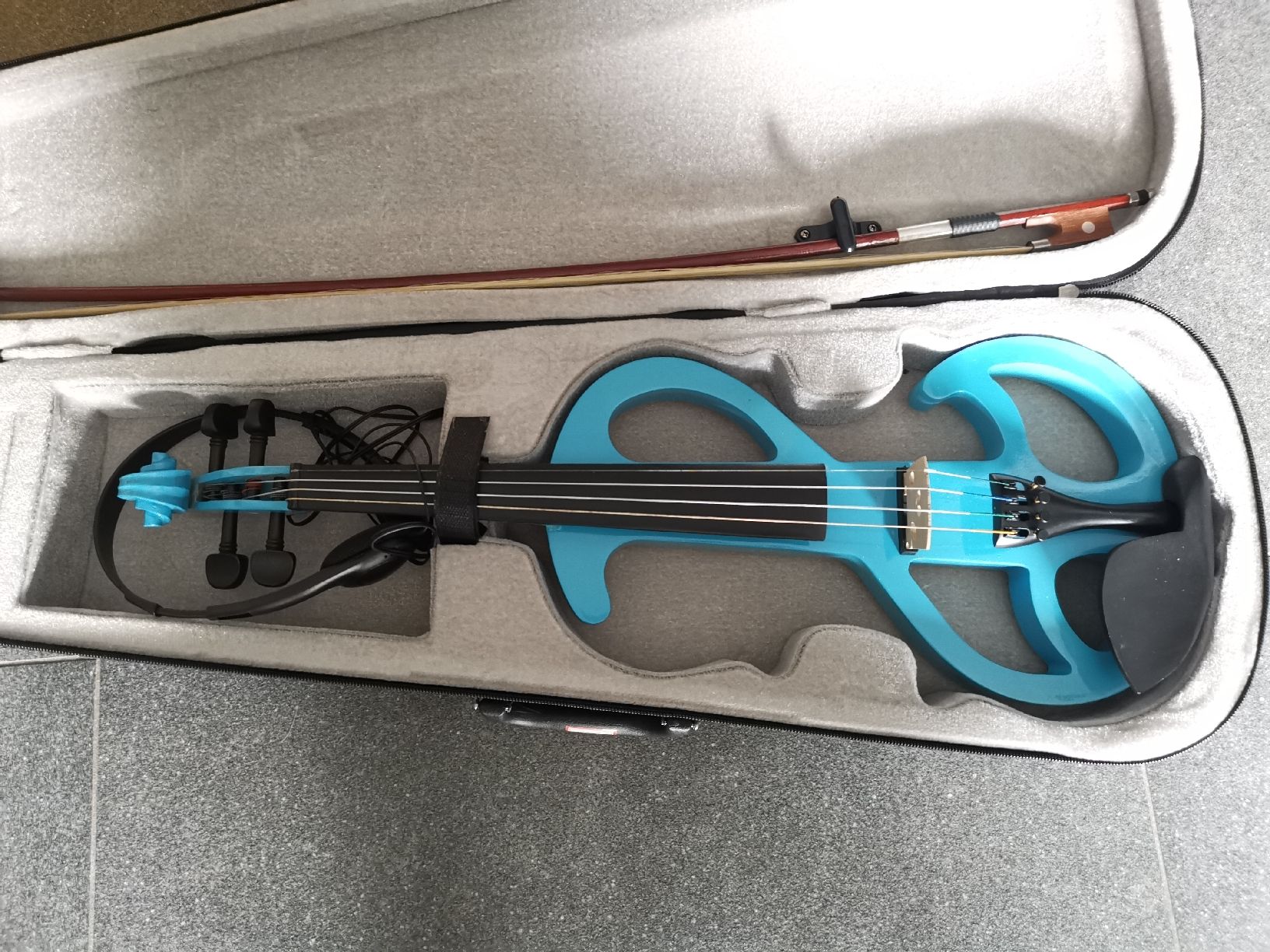 Instruments de musique: Violin case and bow – D'occasion à Rohrbachgraben par noisenomad 9