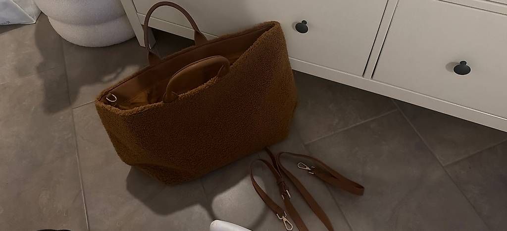 Manor Borse: Borsa teddy della Manor – Usato da Sessa venduto da Thisisemma 3