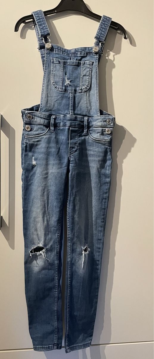H&M Pantaloni: Jeans- Latzhose, Gr. 122 – Usato da Schwellbrunn venduto da N_adine-92