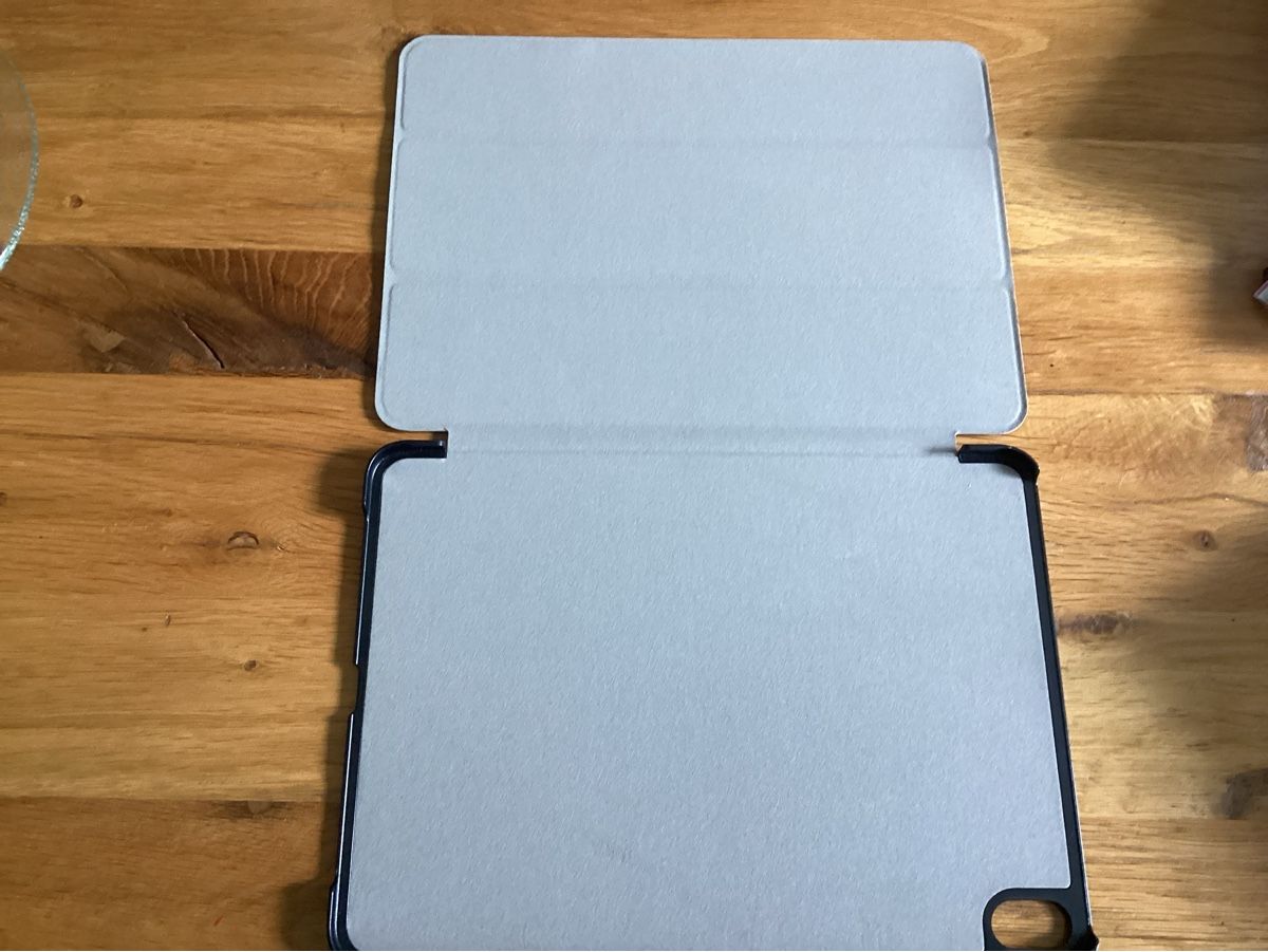 Apple Coques & Sacs: iPad Hülle  – Neuf (Voir description) à Volketswil par eljo01 2
