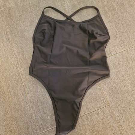CROSS BACK ONE PIECE, kiss my peach von Katya Elise Henry L