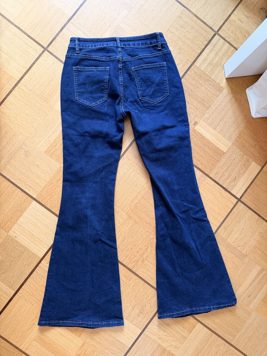 Jeans: Flared Jeans – Neu (gemäss Beschreibung) aus Unterentfelden von ame_tf2n 3