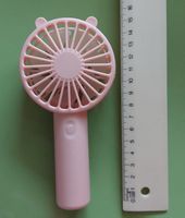 Hand Ventilator K-1 in Rosa, 3 Stufen und mit Ladekabel