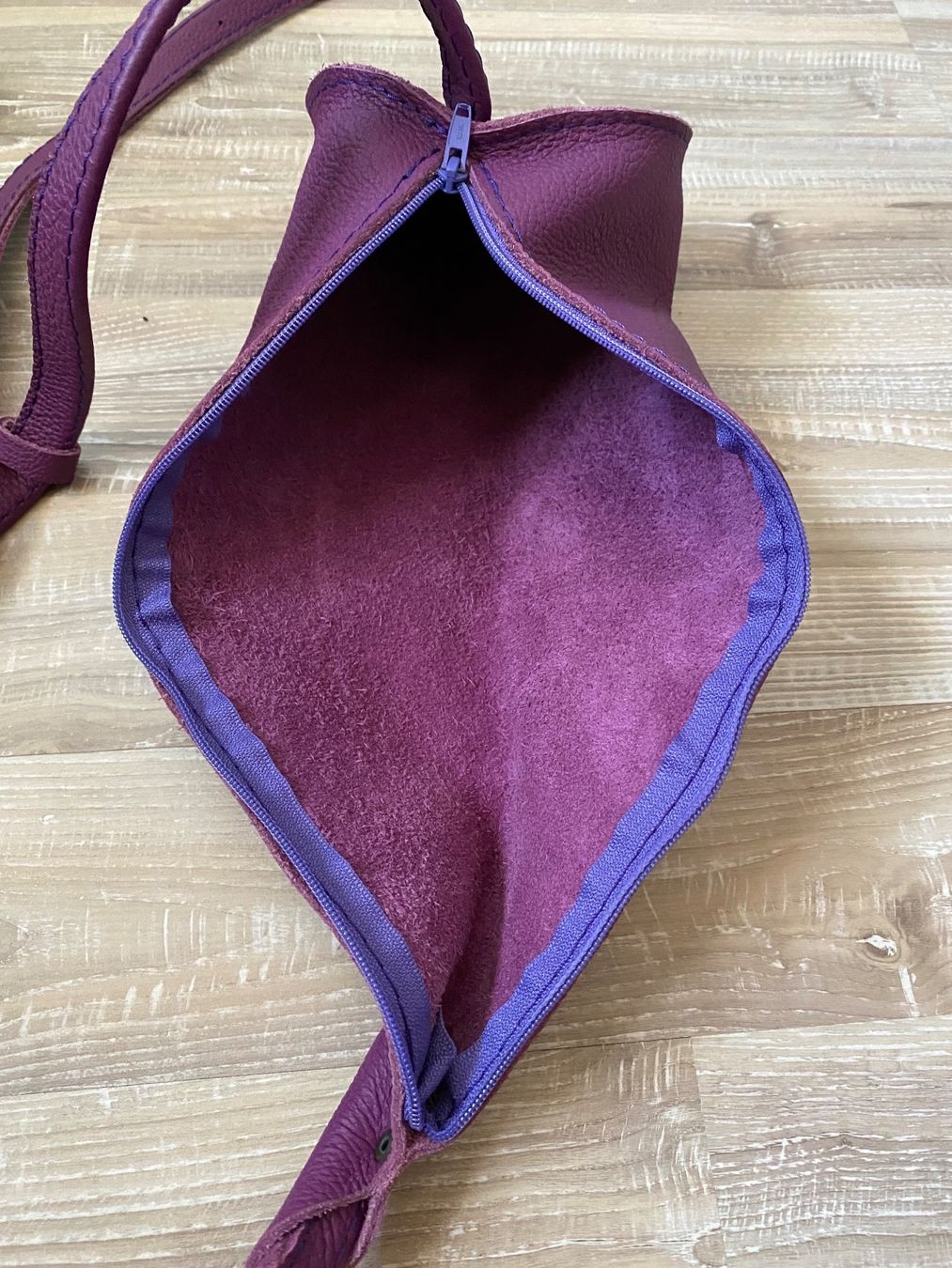 Borse da donna: Schicke violette Ledertasche / Beutel – Nuovo (secondo la descrizione) da Estavayer-le-Lac venduto da Mimmy02 3