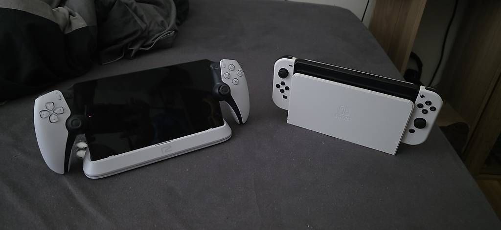 Sony Konsolen: Gamekonsolen – Gebraucht aus Buochs von seb_bwy5