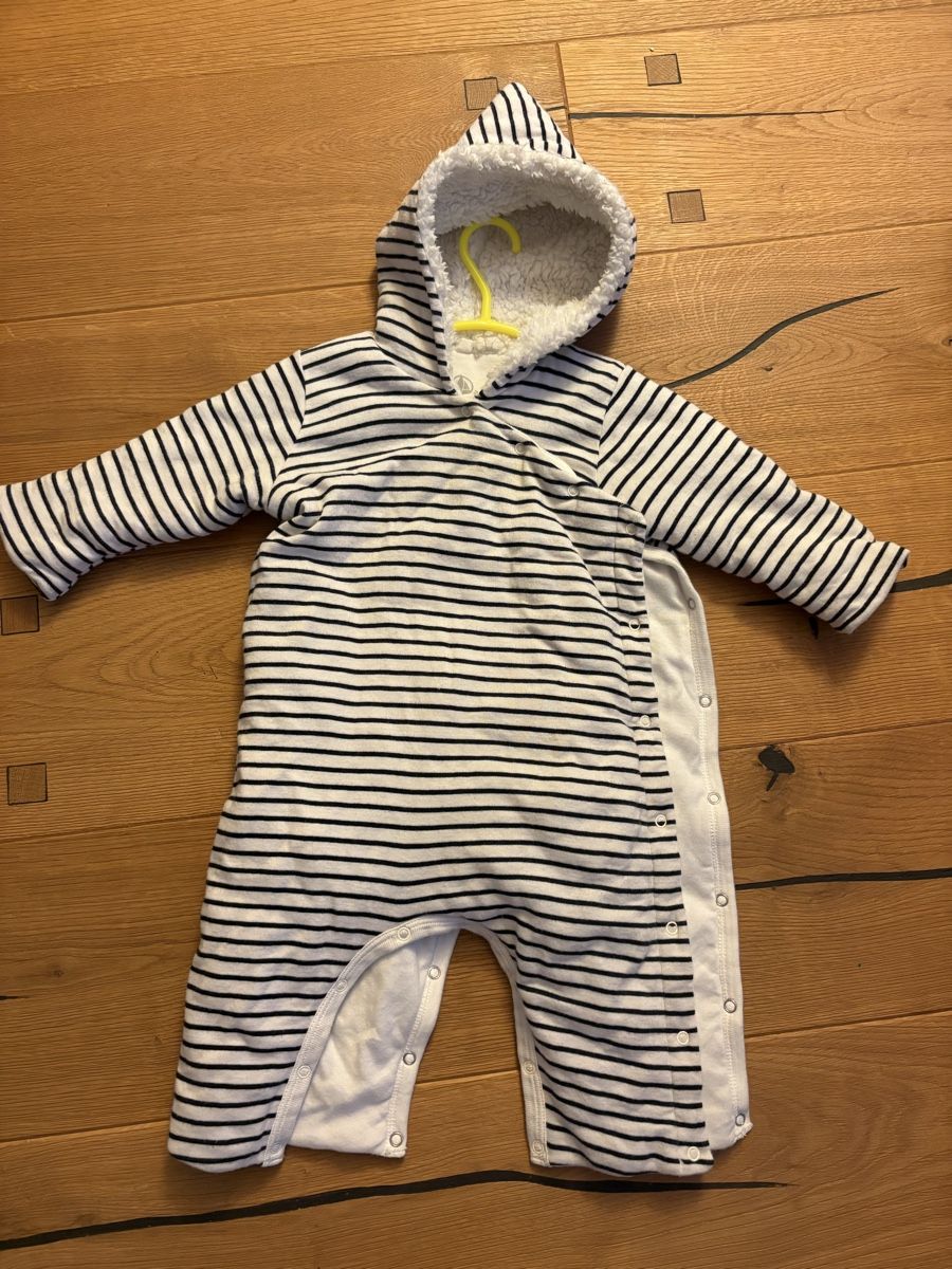 Petit Bateau Barboteuses: Combinaison bébé intersaison Petit Bateau  – D'occasion à Biel/Bienne par Milenegc