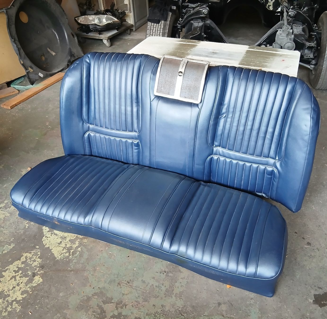 Buick Alle Autoersatzteile: intérieur bleu Buick Riviera 66 – Gebraucht aus la heutte von Auto-stock