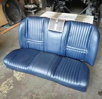 intérieur bleu Buick Riviera 66