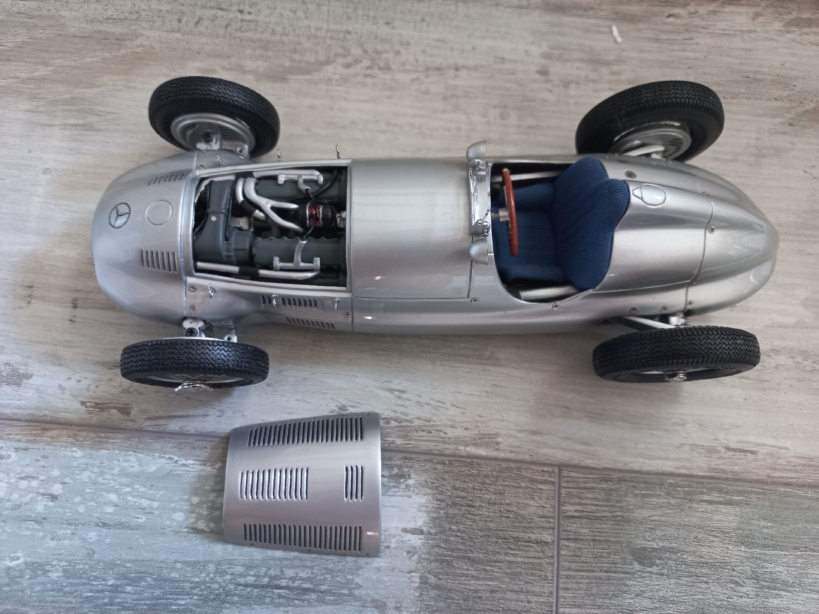 CMC Modellini d'auto: Mercedes W165 1/18 CMC – Usato da Attalens venduto da remy_s00 5