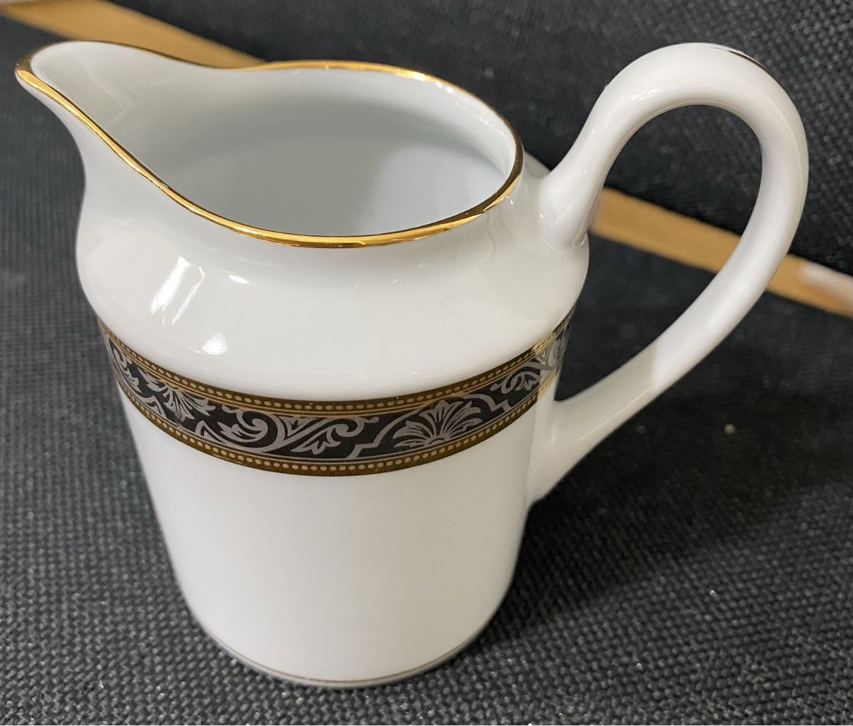 Caraffe: Limoges Rahmkrug  🌸 – Usato da Opfikon venduto da Luis144