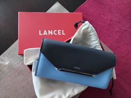 Portefeuille Lancel bleu, cuir, élégant