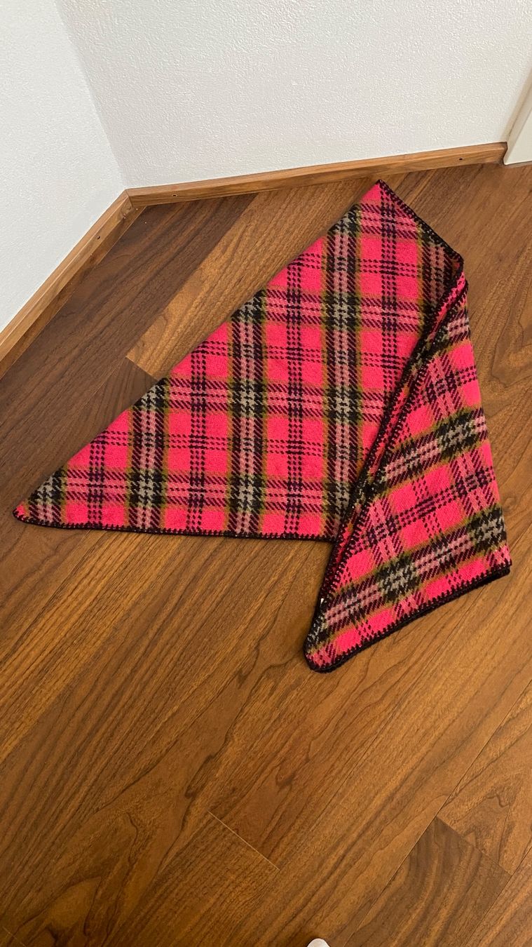 Foulard & Sciarpe: Dreiecksschal – Usato da Buchs SG venduto da leo_7hcw