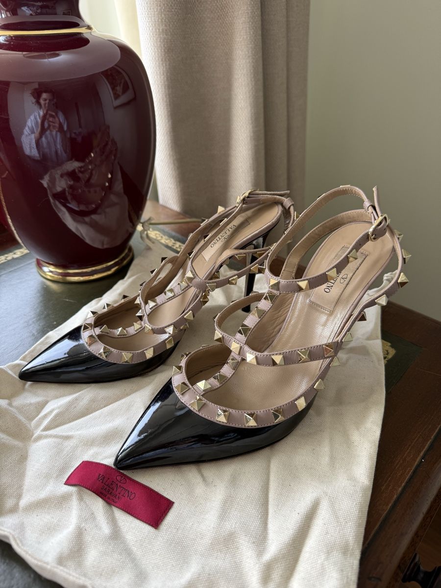Valentino Scarpe da donna: Valentino Rockstud Pumps Lackleder, Grösse 39 – Usato da Triesenberg venduto da Laubella