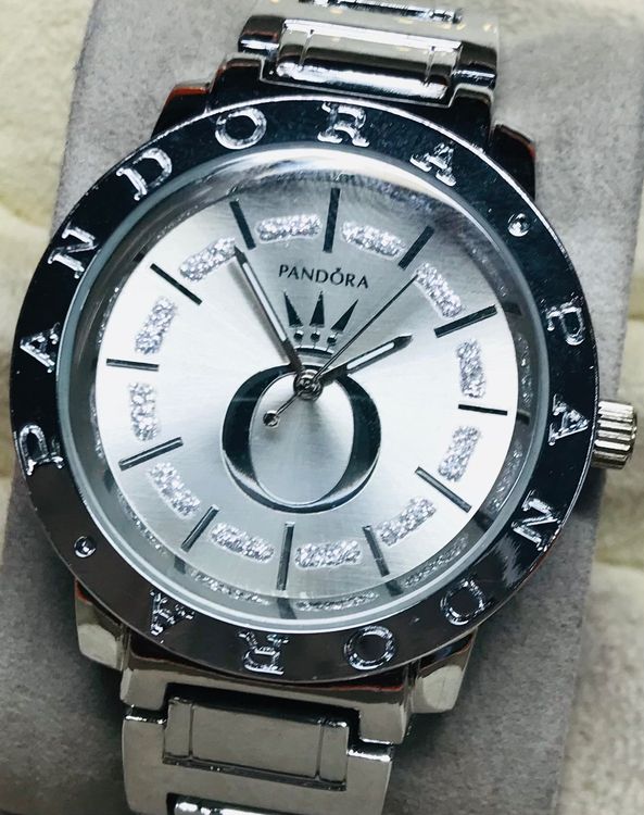 PANDORA Damenuhr Quartz 44 mm (Gebraucht) in Oftringen für