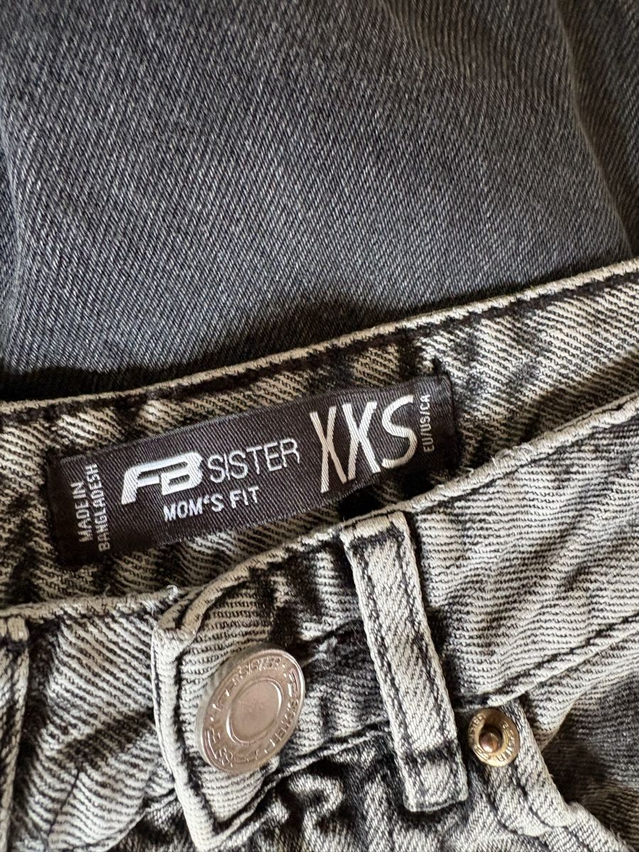 Jeans: Jeanspaket Gr.32/XXS – Usato da Melchnau venduto da kuefftwin 2