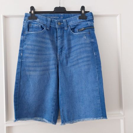 Bermuda en jean, taille 34-36