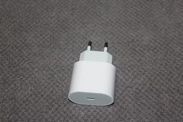 20W PD Ladegerät für iphone 12 13 14 15 16 17 ipad