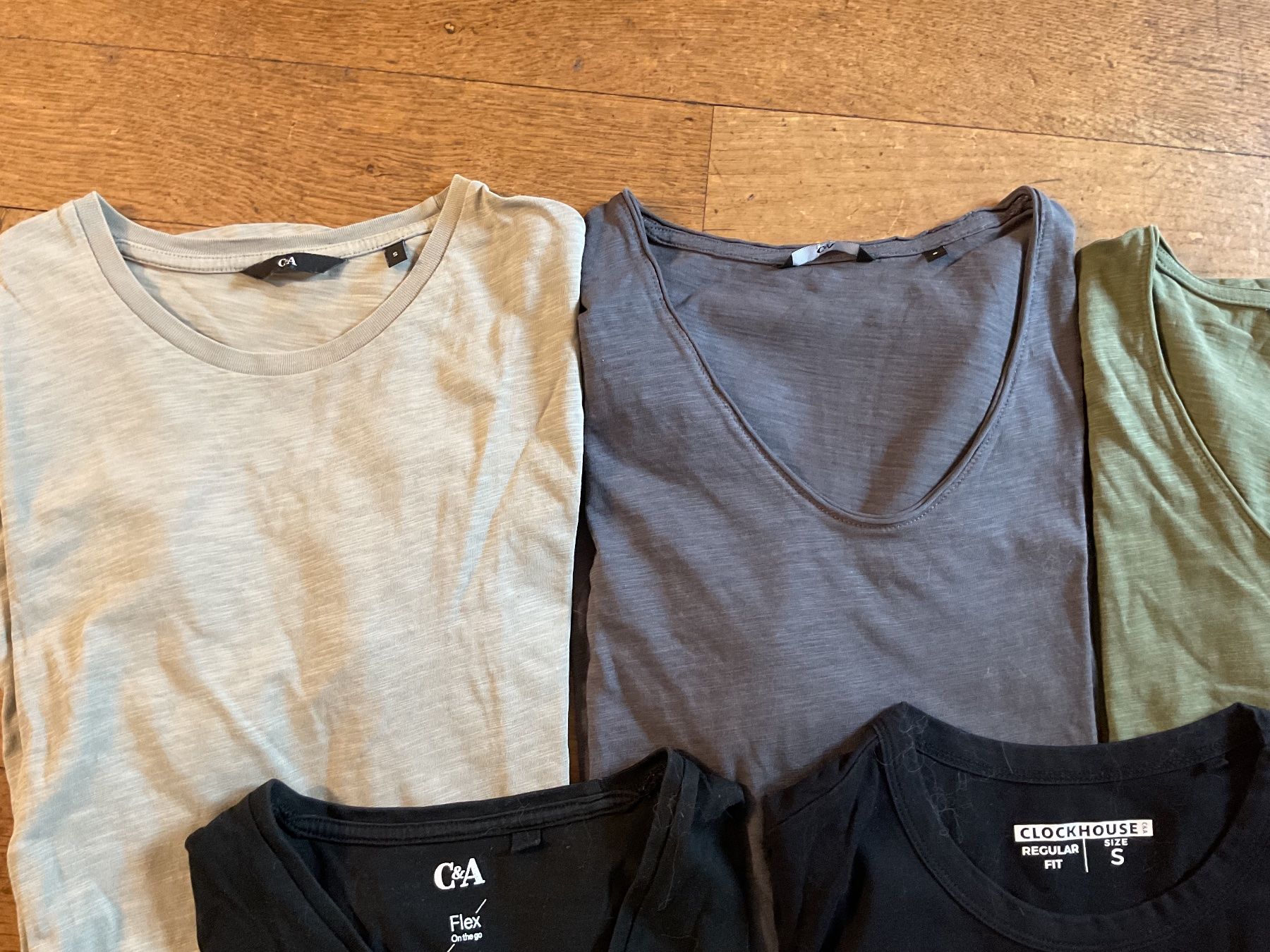 Camicie, T-shirt & Polo: 5 Stk T-Shirt Jungs Gr S – Usato da Trimbach venduto da Lexli11 1