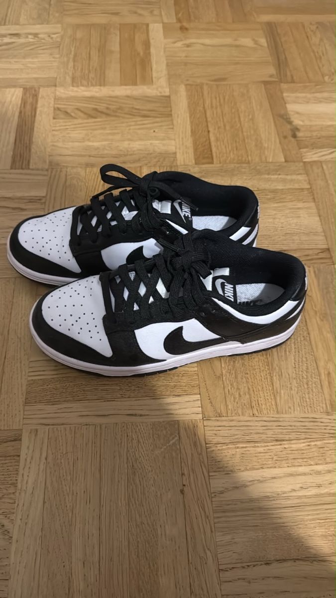 Nike Herrenschuhe: Baskets Nike Dunk Low noir et blanc – Neu (gemäss Beschreibung) aus Biel/Bienne von Lvia8