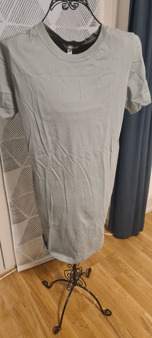 H&M Kleider: schirt kleid gr M – Neu (gemäss Beschreibung) aus zürich von janjaz