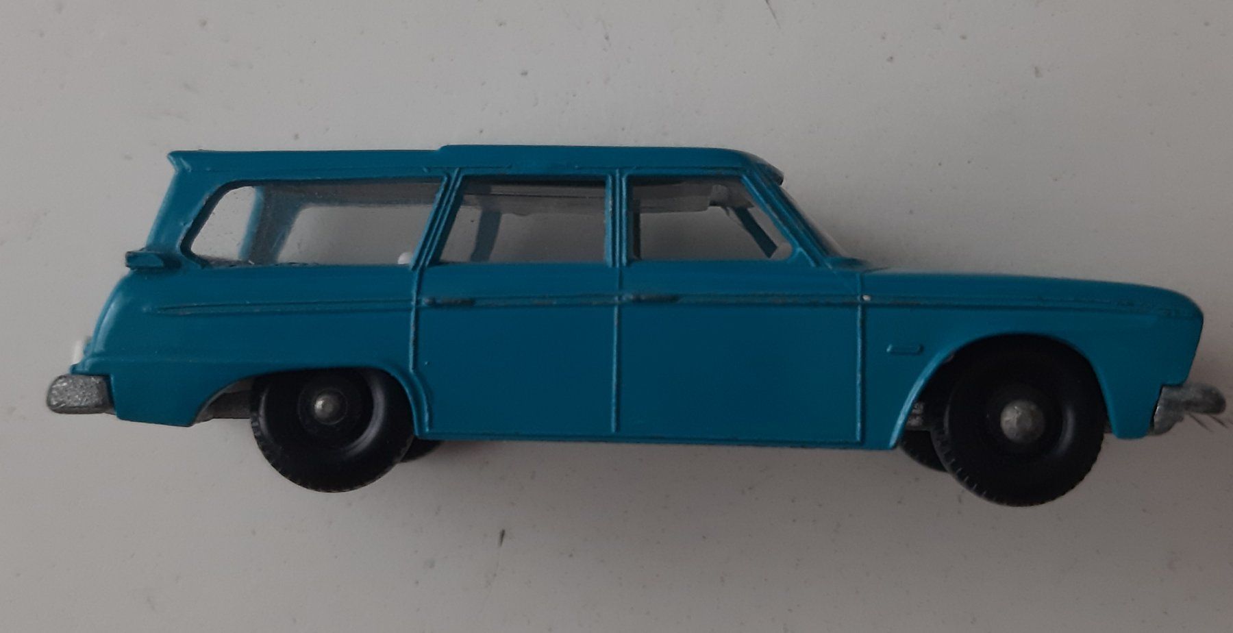 Matchbox Modellini d'auto: Matchbox Lesney Nr. 42 Studebaker Kombi – Usato da Schenkon venduto da Elbarto007