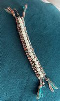 Boho Perlenarmband mit Quasten, Türkis & Koralle