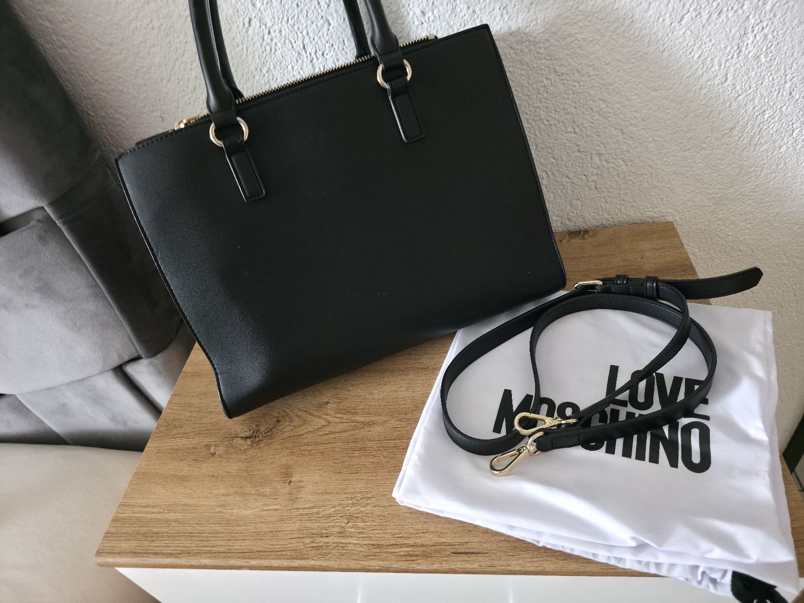 Moschino Sacs femmes: LOVE MOSCHINO - Handbag  – Neuf (Voir description) à Derendingen par jas_5ws8 1