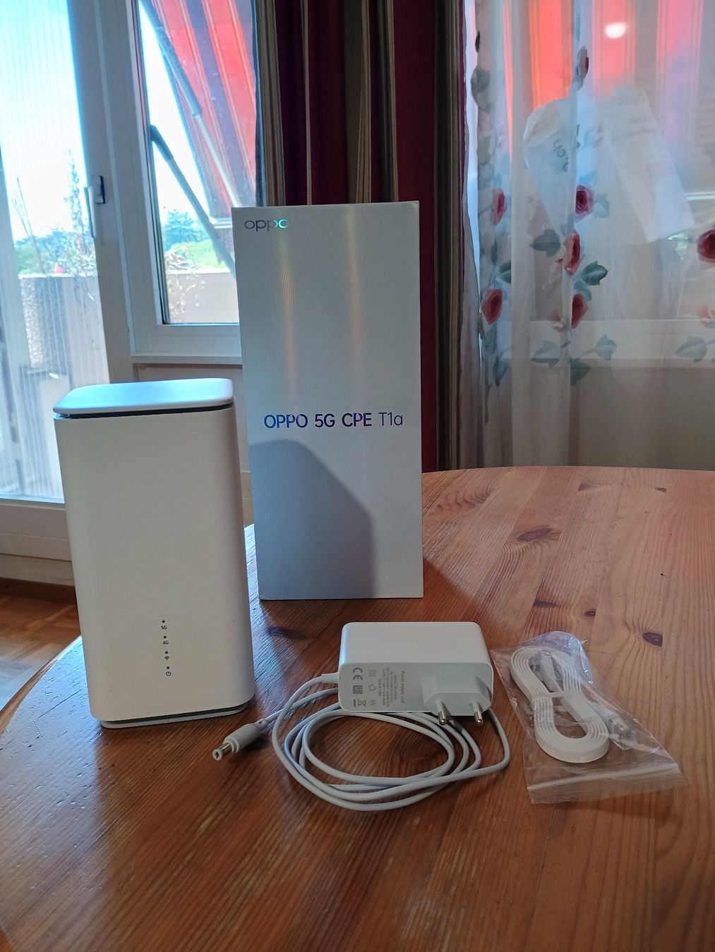 Oppo Modem & Router: 5G Router - Oppo 5G TPE T1a – Usato da Nyon venduto da jon_2yjn