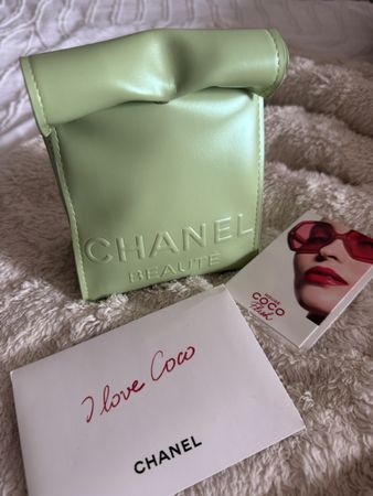 CHANEL BEAUTÉ beauty bag / CHANEL BEAUTÉ Kosmetiktasche