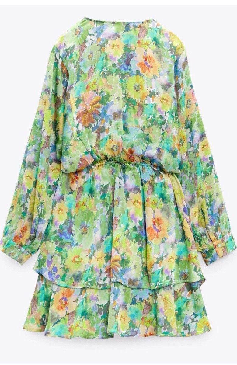 Zara Kleider: Zara floral dress Size S – Gebraucht aus Zürich von hel_z68y 1