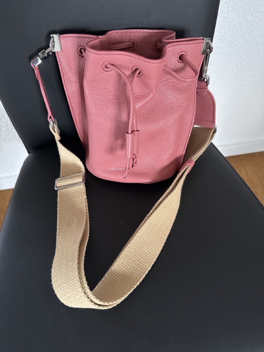 Coccinelle Borse da donna: Coccinelle Handtasche – Nuovo e nell'imballaggio originale da Selzach venduto da Adatte02 3
