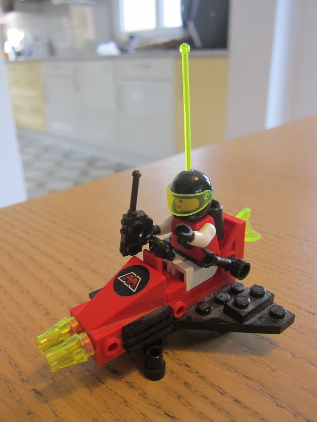 Lego Kit di costruzioni: Lego 6811 - M Tron Pulsar Charger – Usato da Marin-Epagnier venduto da nic_clc6