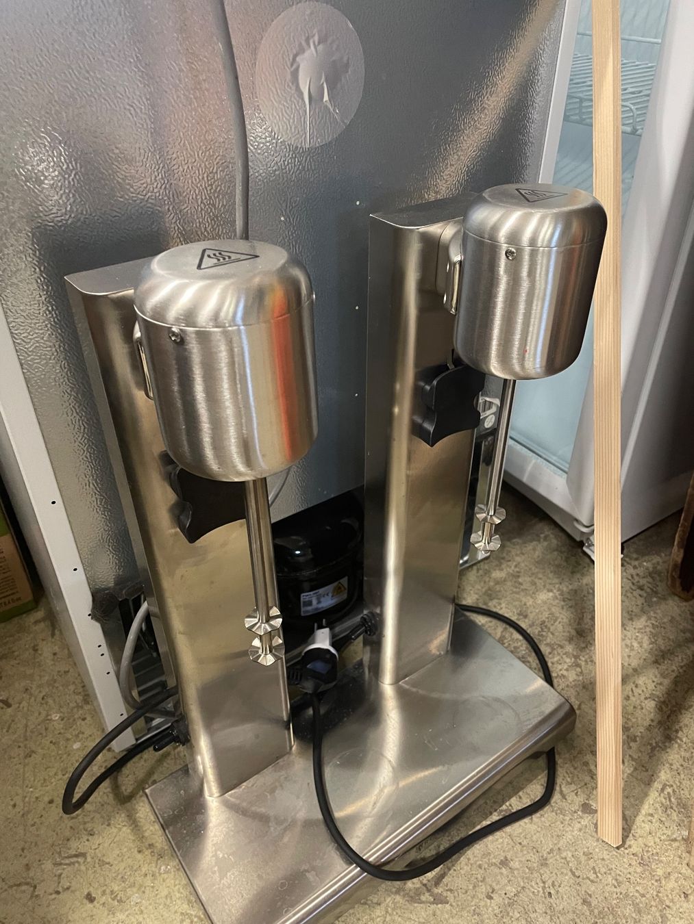 Appareils de cuisine: Milch Shaker mit 2 Rührwerken – D'occasion à Bösingen par larslunde86