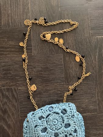 Dolce & Gabbana Korbtasche hellblau mit Goldkette guter Zust