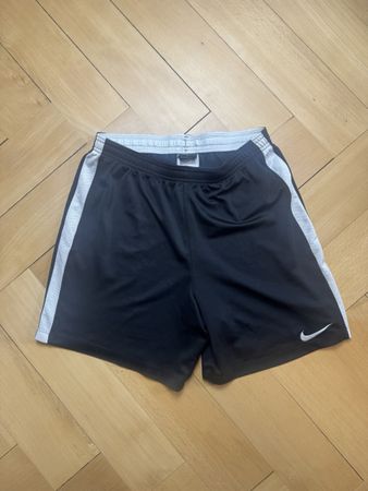 Nike Sportshorts schwarz 