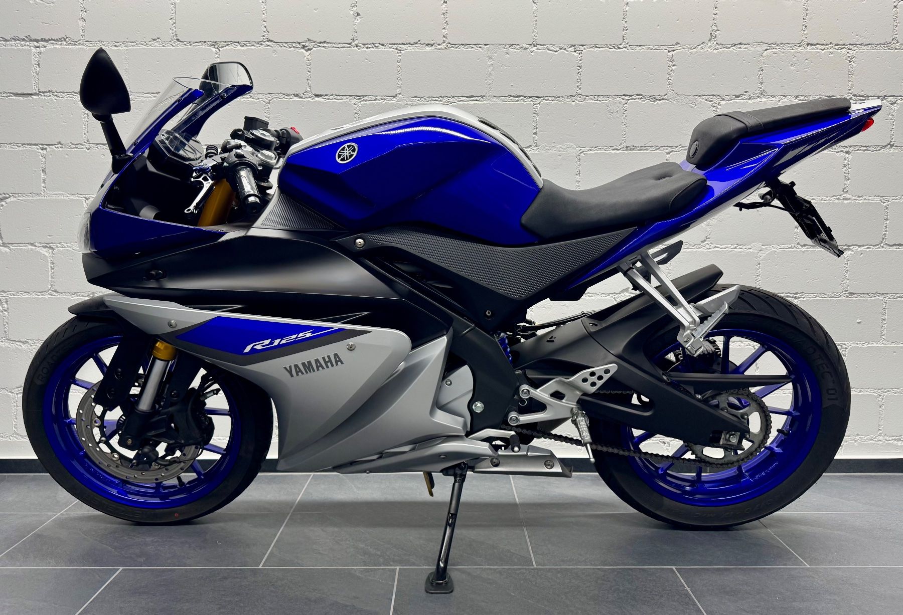 Yamaha Strada: Yamaha YZF R125 ABS, Akrapovic – Usato da Urdorf venduto da SchmidliMotos 1