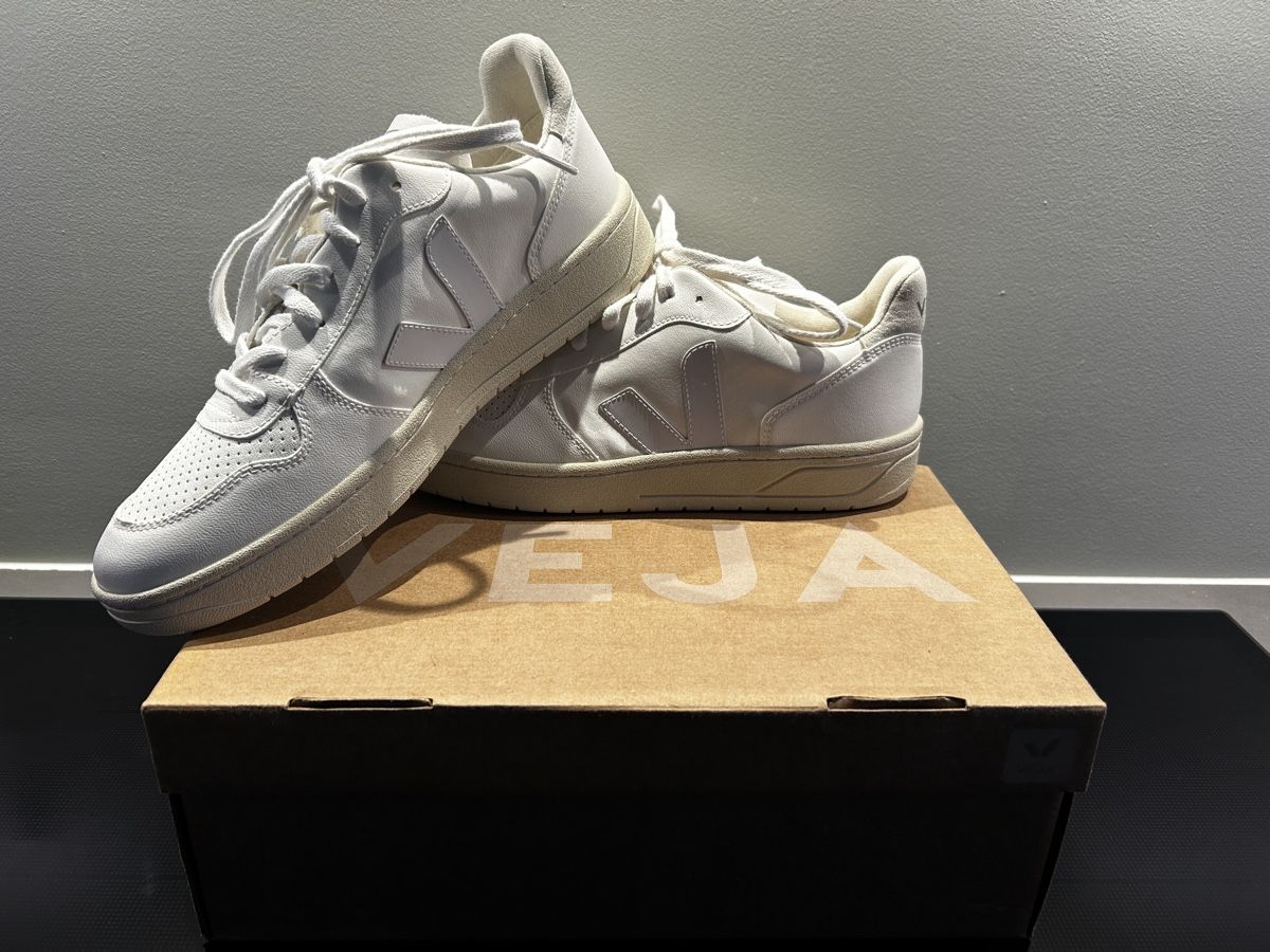 Veja Scarpe da uomo: Veja Herrenschuhe NEU - Gr. 44 – Nuovo e nell'imballaggio originale da Schüpfen venduto da sportlehrer 1