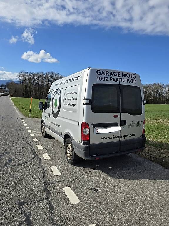 Veicoli da campeggio: Renault master t33 dci100 aménagé – Usato da Lausanne venduto da mer_2llf 1
