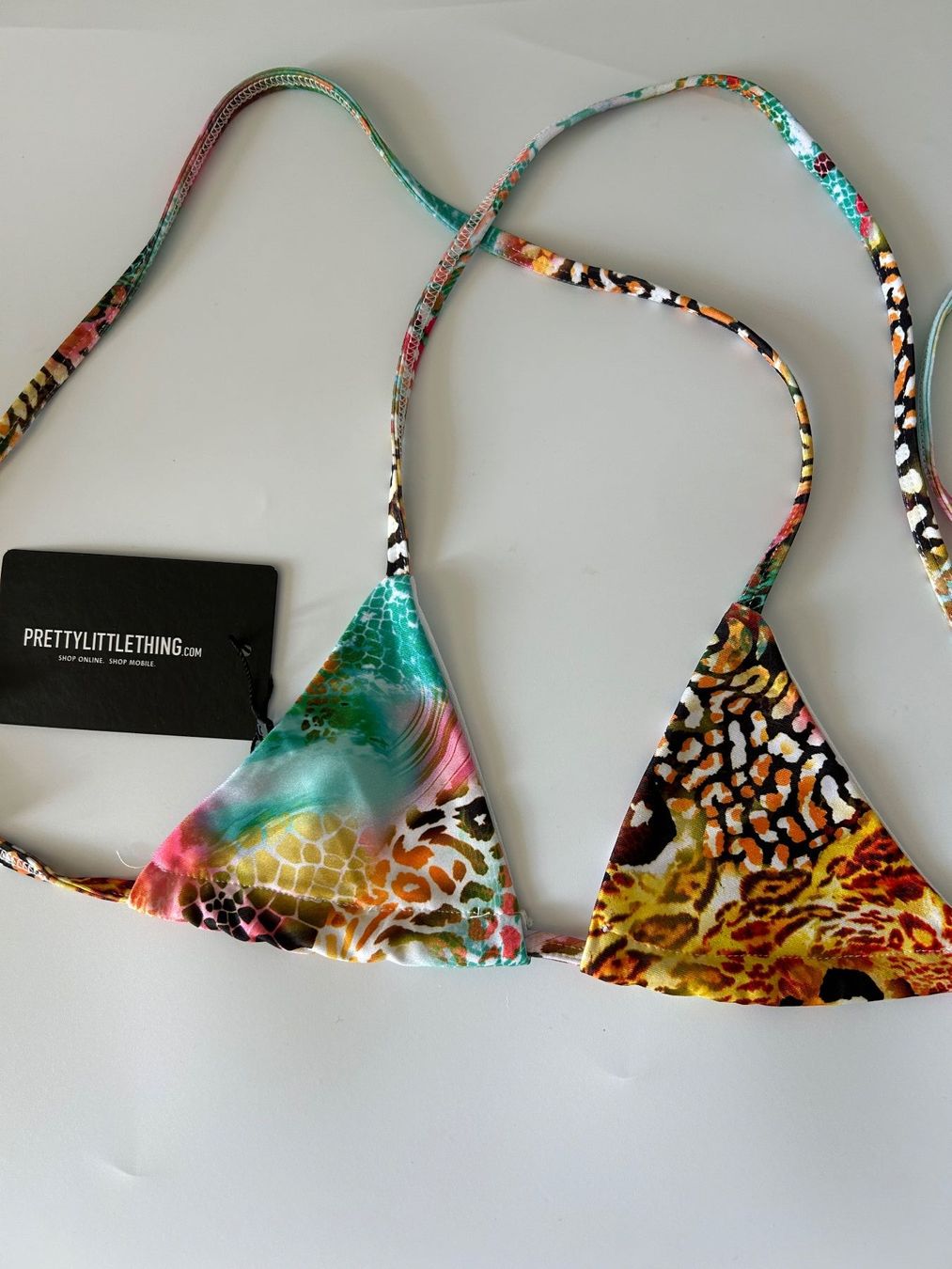 Maillots de bain & Bikinis: Prettylittlething Bikini Oberteil – Neuf avec emballage d'origine à Frauenfeld par isa_9cy7
