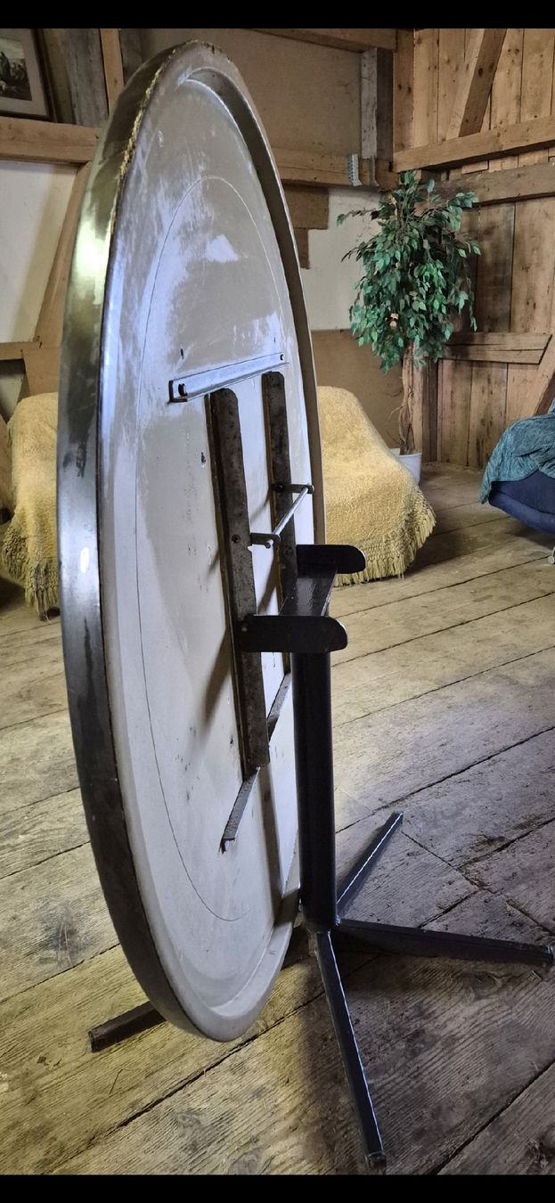 Tables: Tisch rund 118cm – D'occasion à Berg SG par cla_z2g2 1