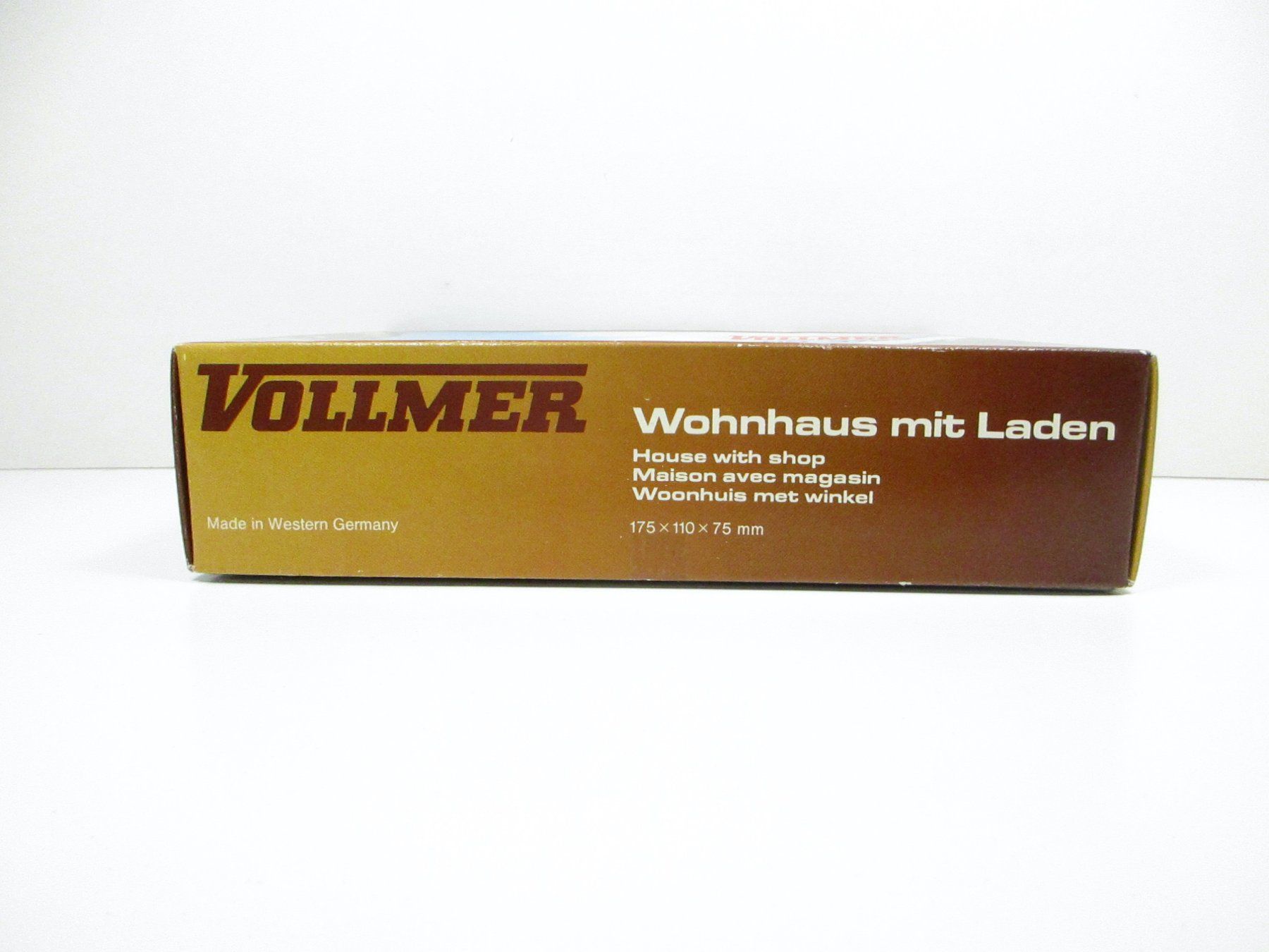 Vollmer Modelleisenbahnen: Vollmer H0 3723 Wohnhaus mit Ladengeschäft – Neu und originalverpackt aus Olten von Heinrich875 4