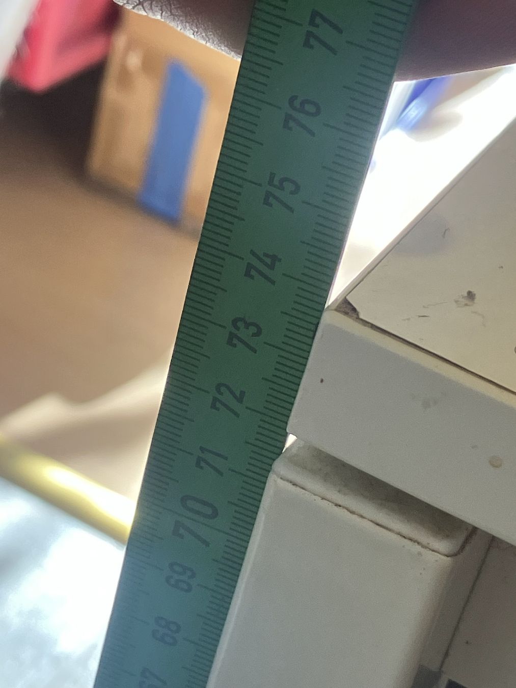 Tische: Table carrée – Gebraucht aus Grandvaux von mai_shl9 4